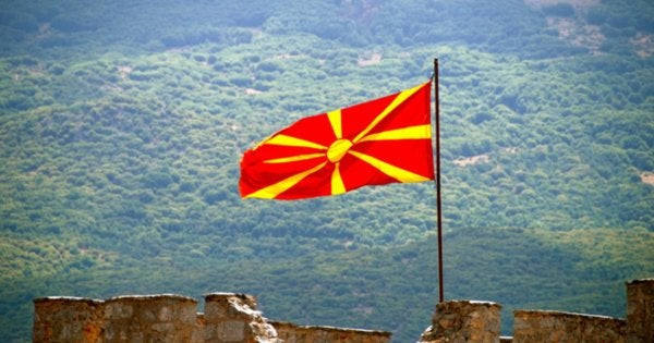 Πως μας βλέπουν οι Σκοπιανοί; Με ποιους είναι προκατειλημμένοι και ποιους θεωρούν φίλους